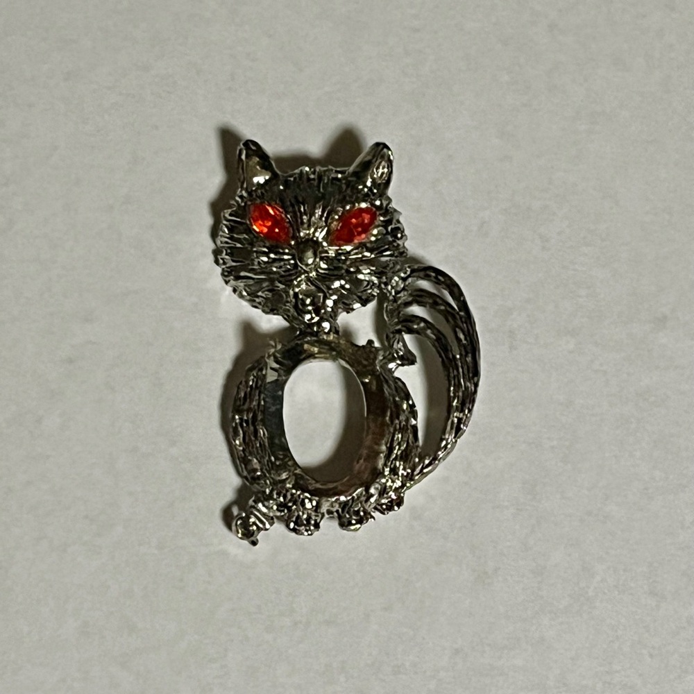 Vintage Silver Cat Brooch
